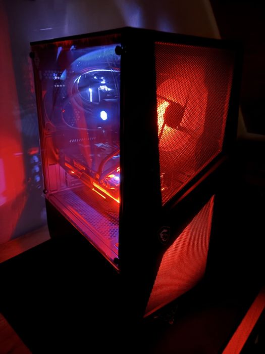 Komputer Intel Core i5-9400 DDR4 32GB 512GB NVMe 960GB SSD RX 5700XT