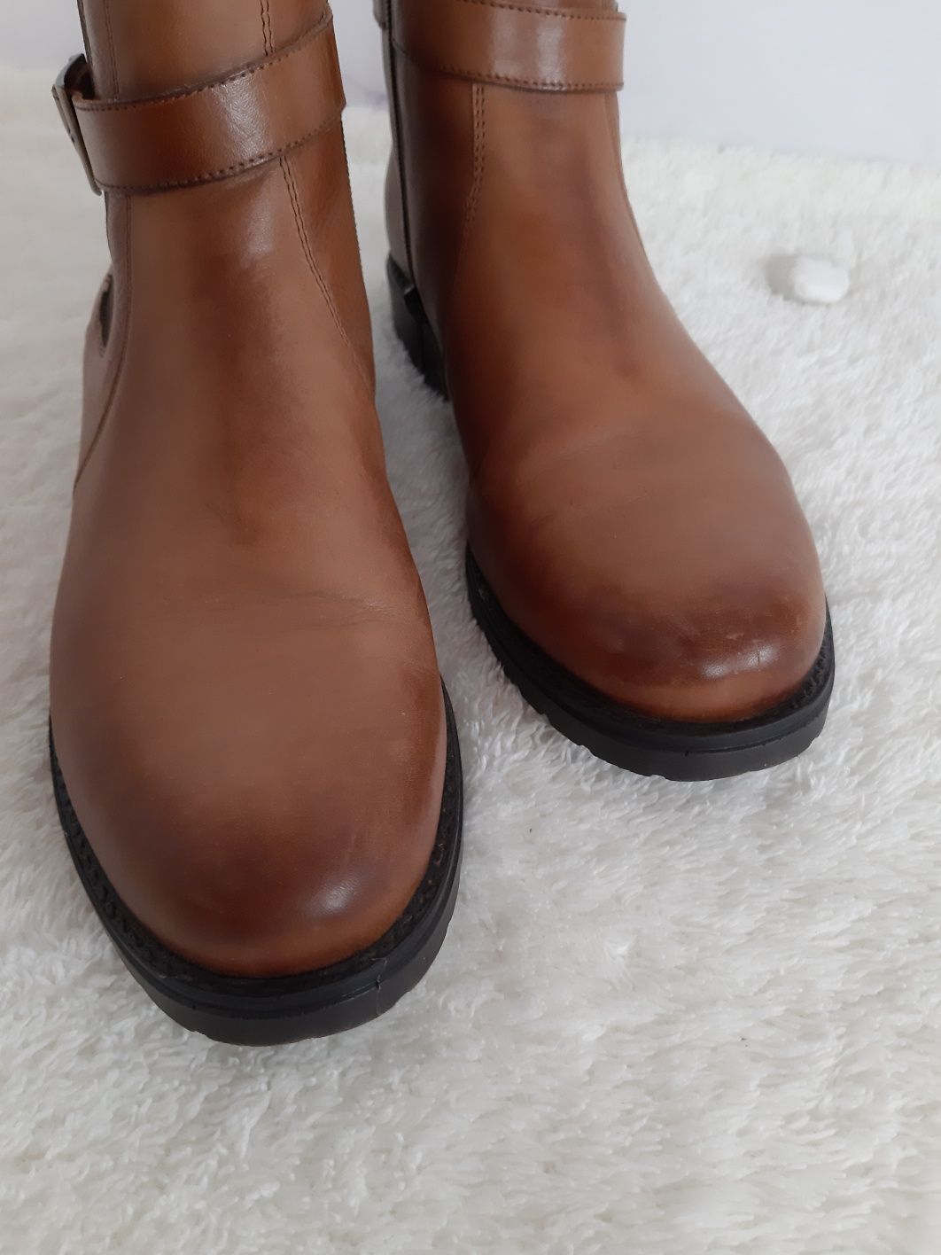Шкіряні коричневі жіночі демисезонні черевики Lasocki