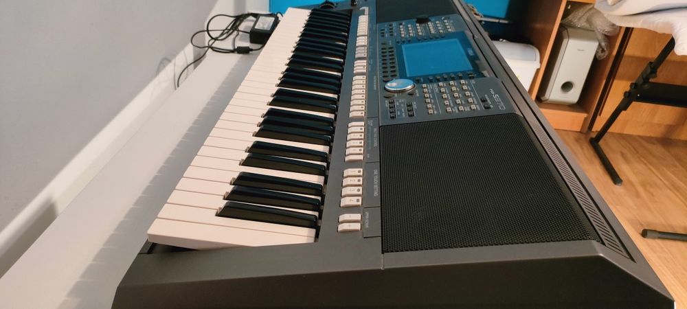 Keyboard Yamaha psr s970