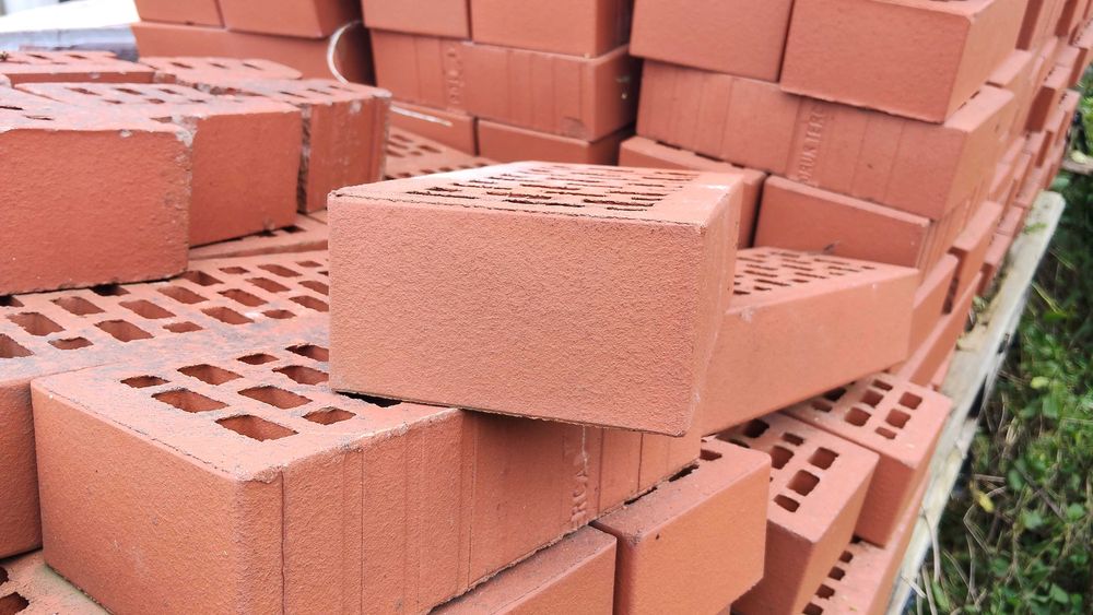 Cegła klinkierowa dziurawka