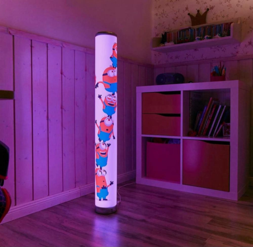 Lampa podłogowa stojąca minionki LED pilot podświetlenie RGB