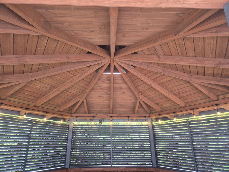 Altana drewniana sześciokątna