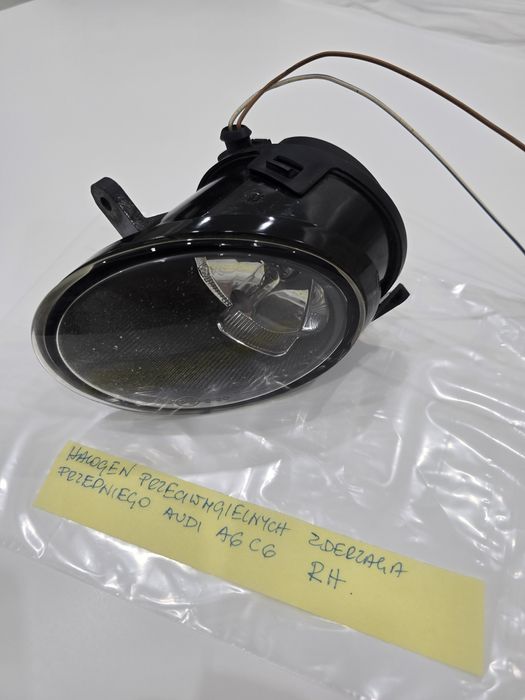 Halogen przeciwmgielnych Audi A6C6 PRAWY