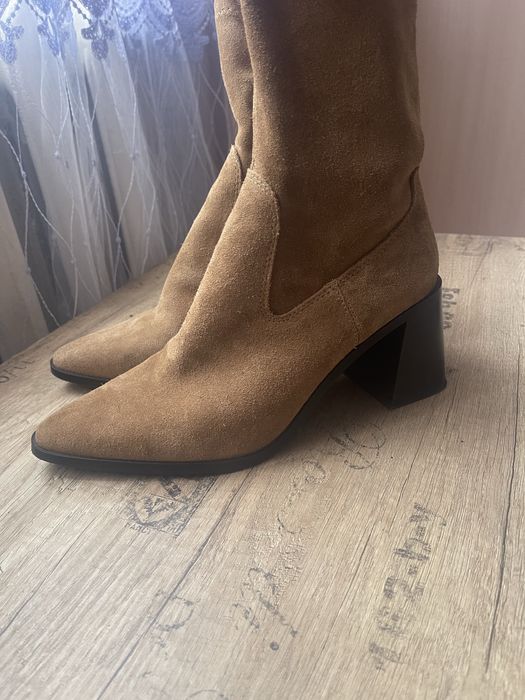 Жіночі черевики Zara