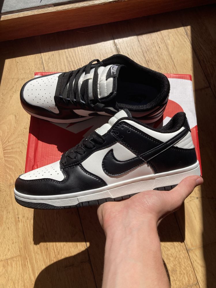 Nike Dunk low Panda Novos