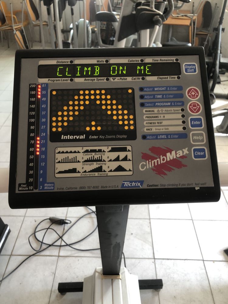 Máquina de Escadas Profissional Tectrix ClimbMax