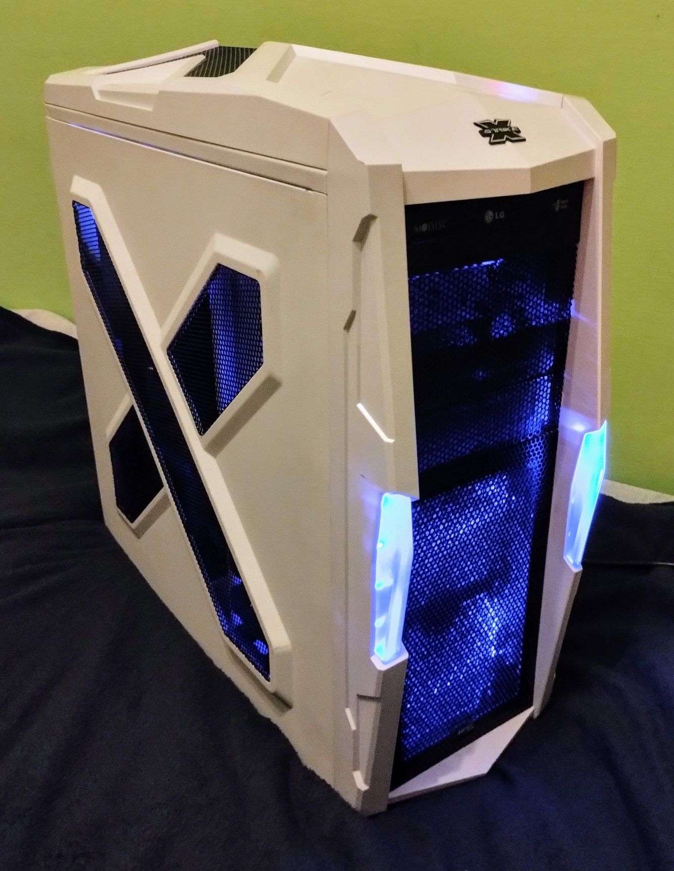 Komputer i7, GTX 570, 8GB ram, ssd