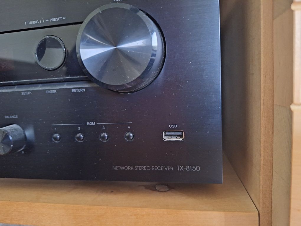 Amplituner stereo Onkyo TX8150
