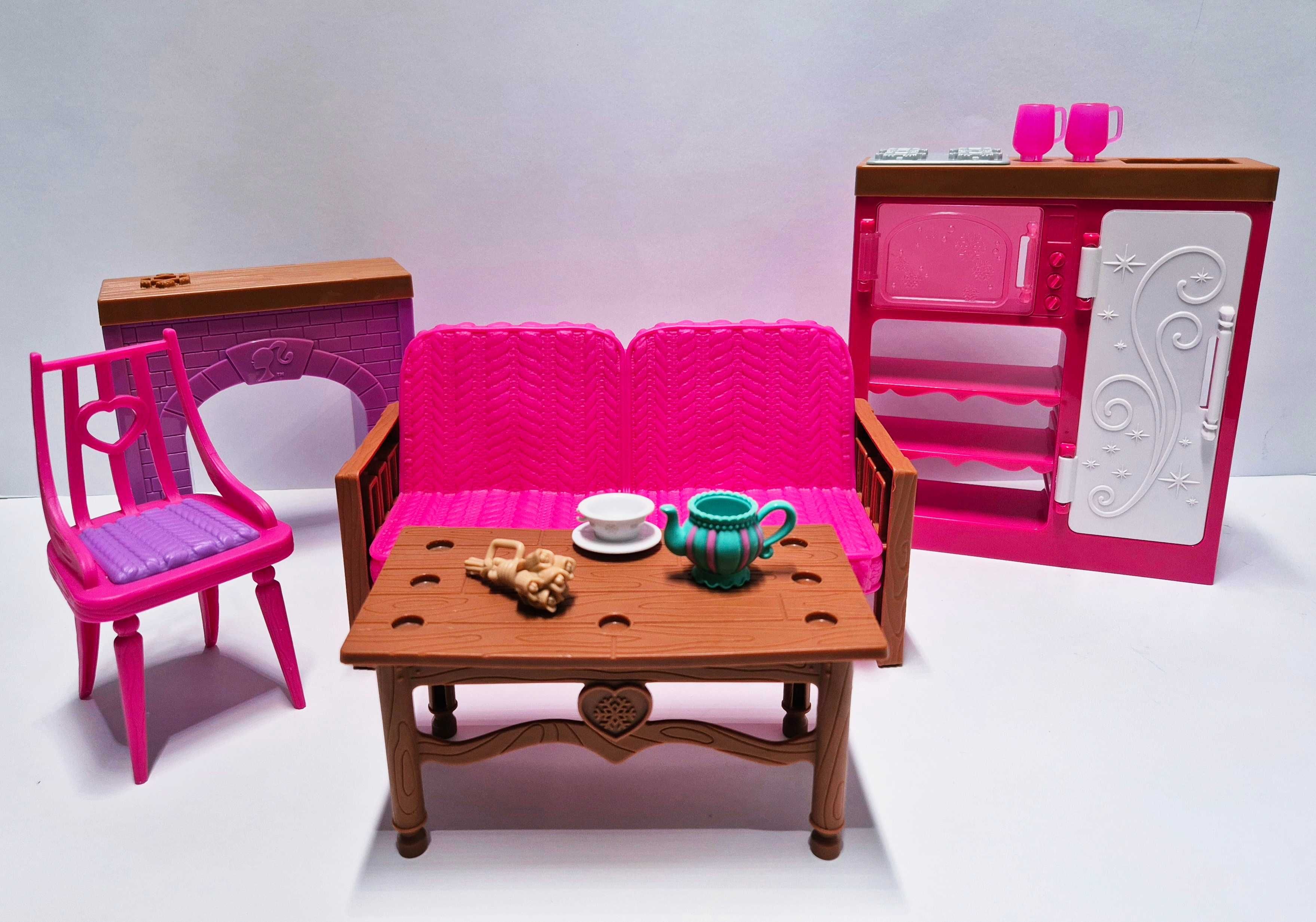 Barbie Zestaw mebli do salonu sofa, stół, krzesło, kominek, aneks