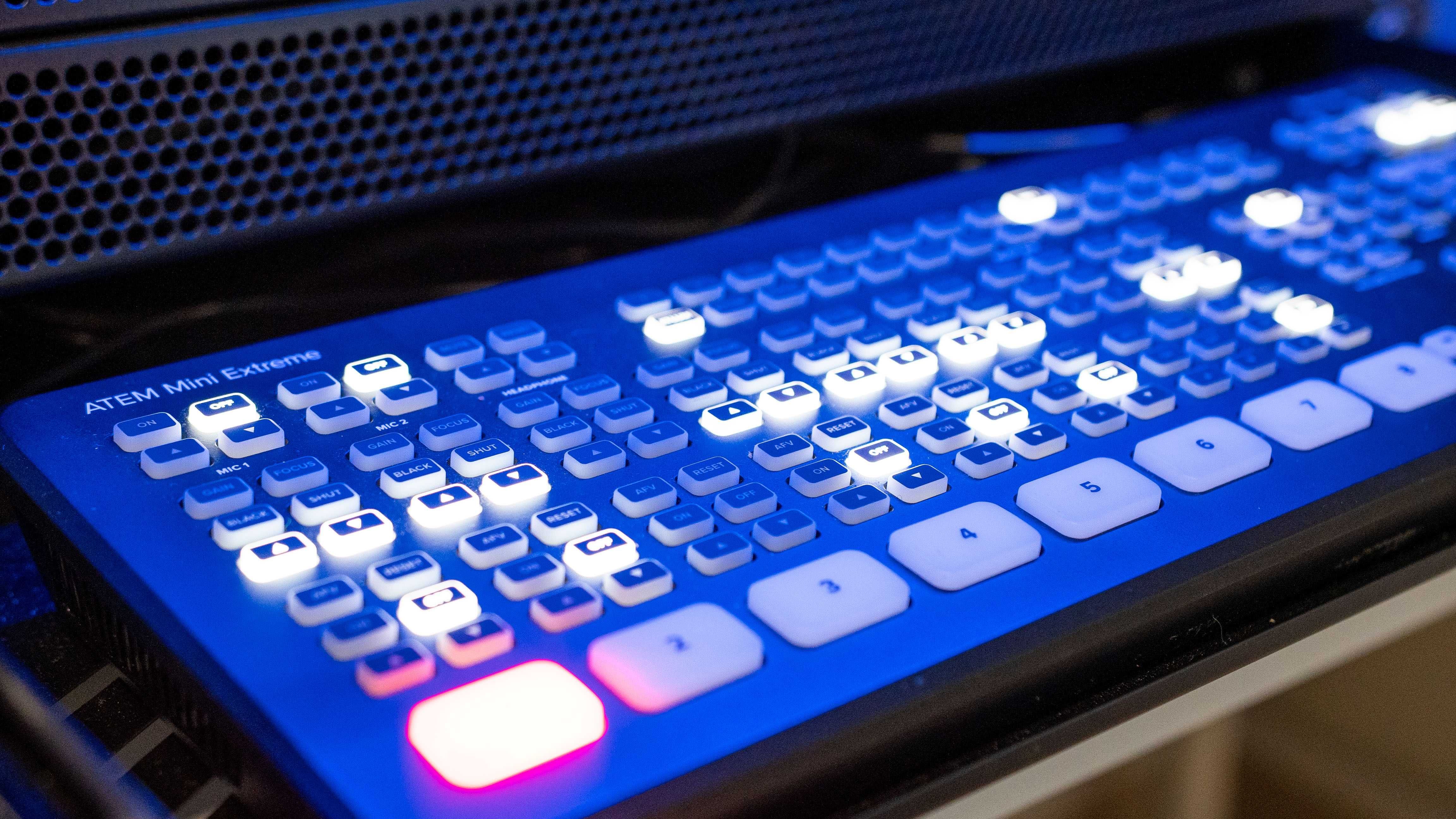 Rack para livestreaming | Blackmagic Atem Mini Extreme