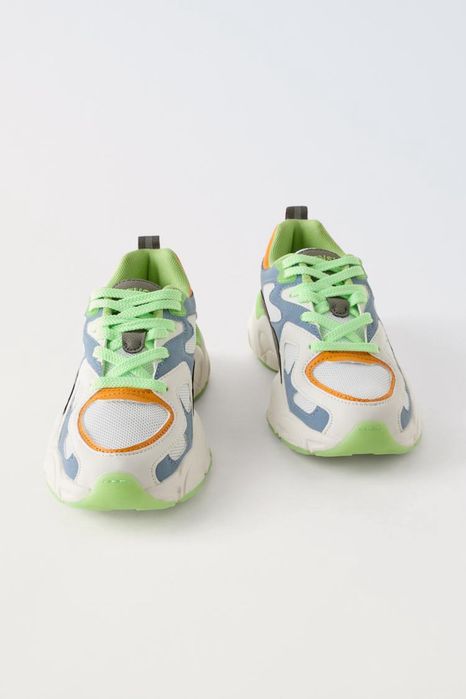 Різнокольорові кросівки Zara. Розмір 40.