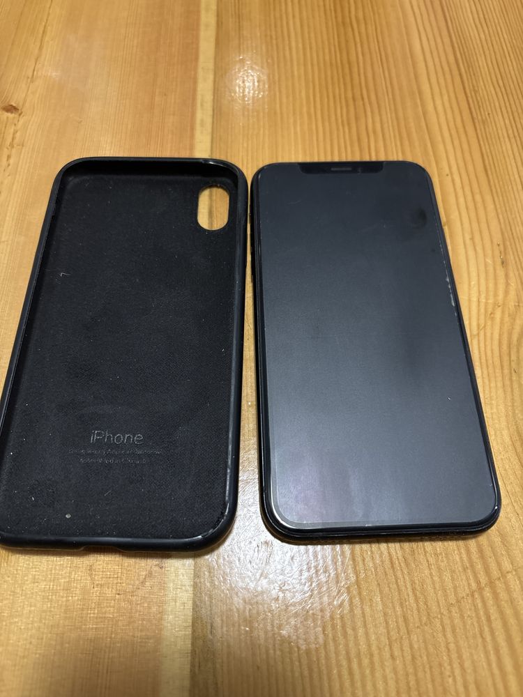 Продам iPhone XR