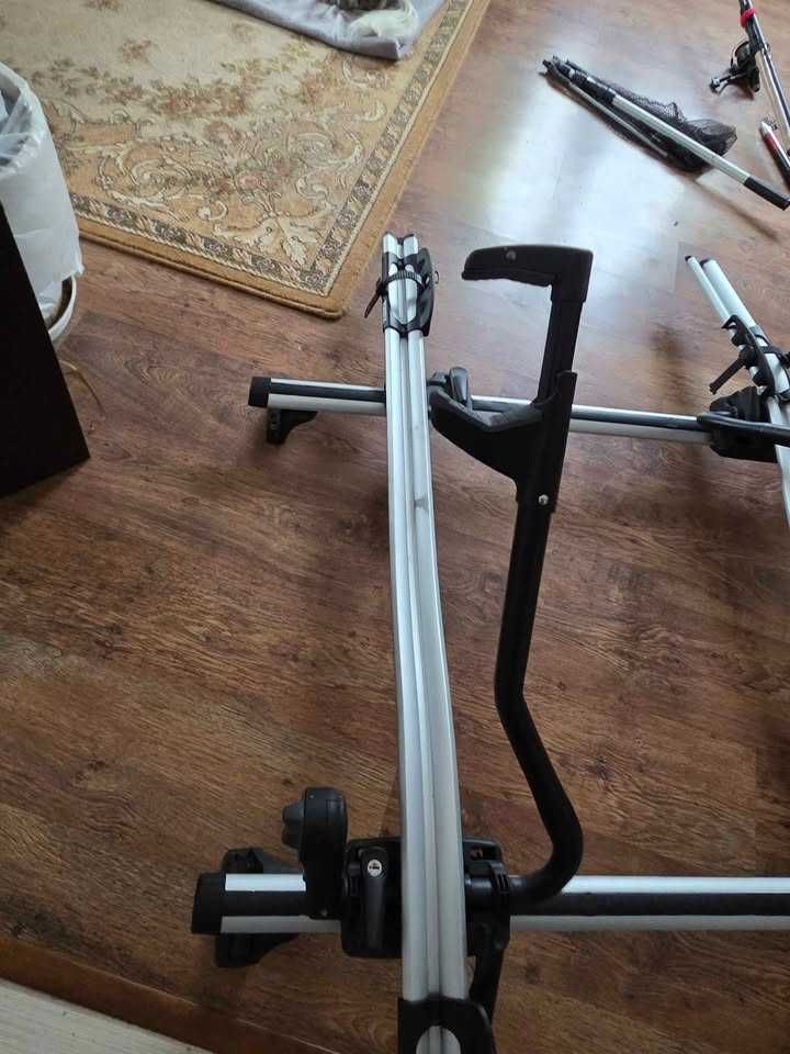 Bagażnik rowerowy na dach Thule ProRide 598 + belki Thule WingBar Edge