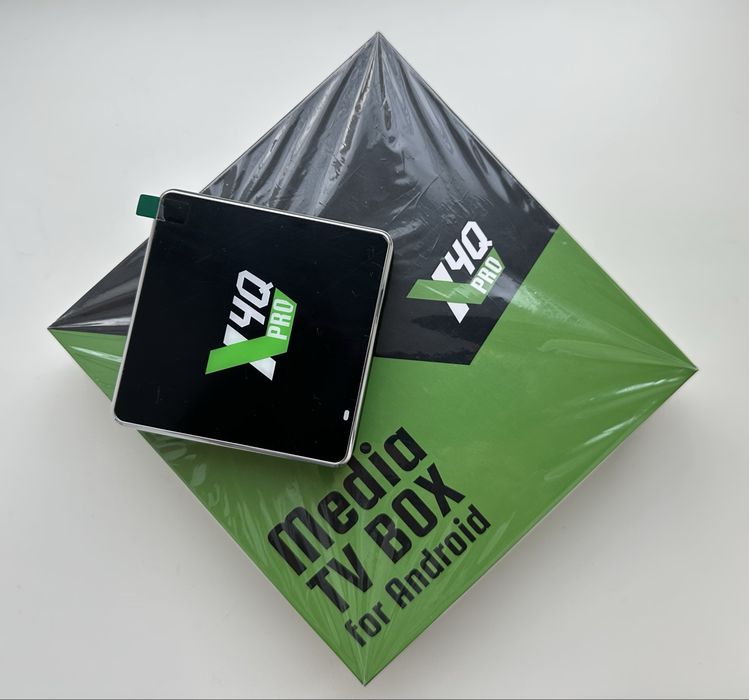 Смарт ТВ приставка Ugoos X4Q Pro 4/32 Гб с аэропультом Smart TV Box