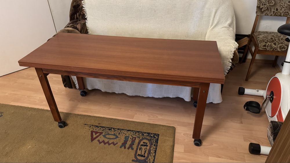 Stół rozkladany z opcja podniesienia