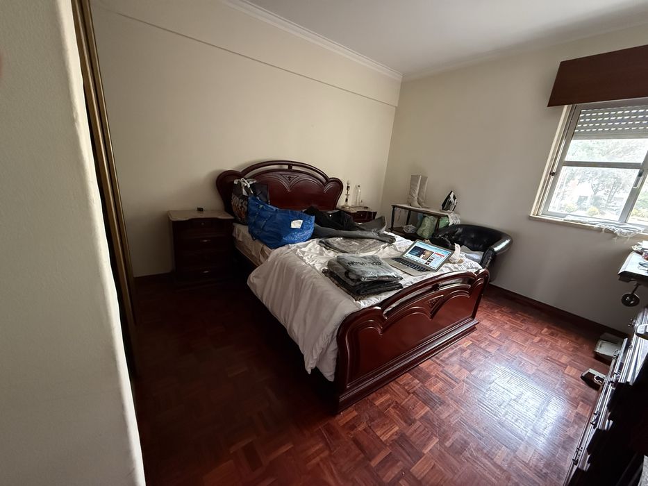 conjunto de cama em madeira massisa