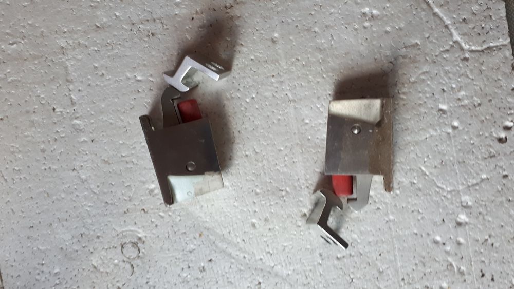 Доводчики на двері