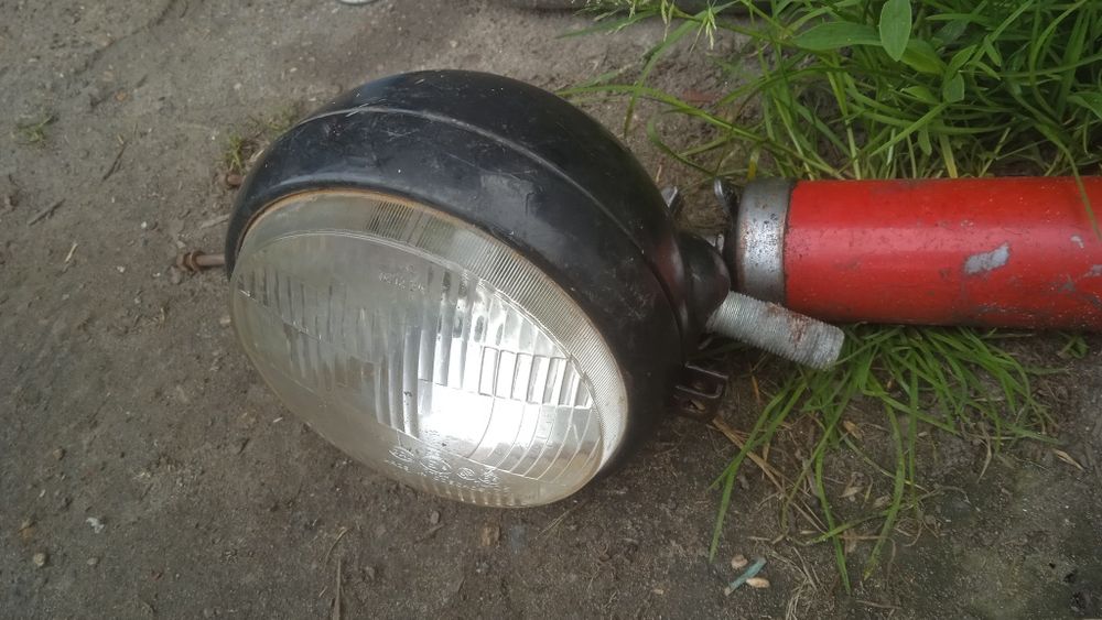 Lampa reflektor Zetor 4011 Ursus czeska starego typu