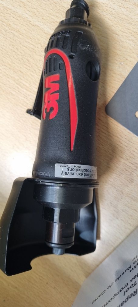 Maquina de corte pneumatica rotativa roloc 3M - NOVA