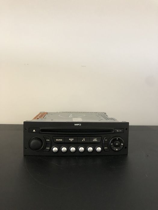 Radio CD MP3 Citroen C2 C3 C4 Berlingo, Peugeot 207, 208, 3008 Partner