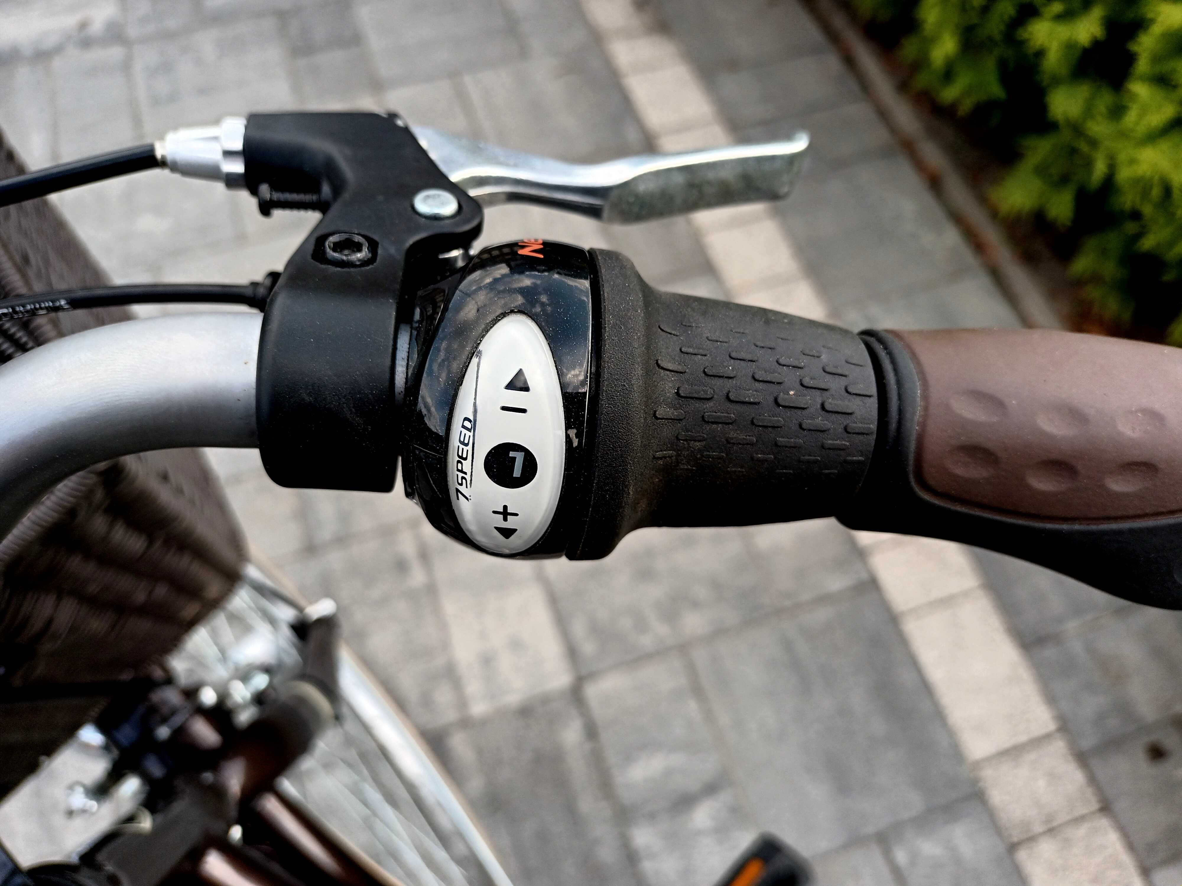 Niemiecki Rower  Damski Triumph Prądnica,LED,Nexus7 Stan Jak Nowy