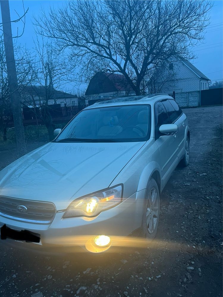 Продам Subaru outback , терміново