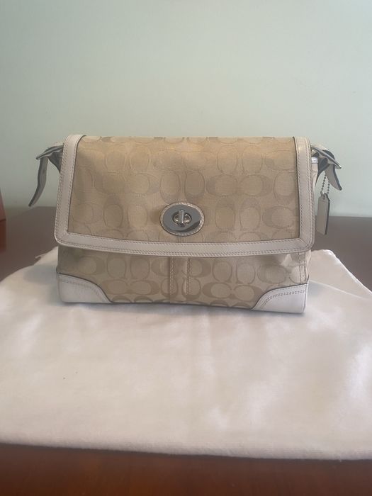 Coach Hampton Cross Bag
