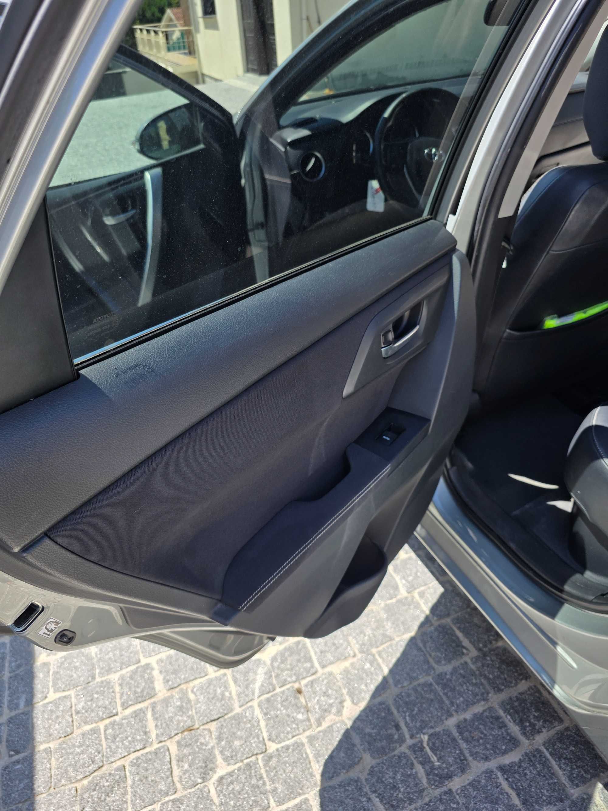 Toyota Auris 1.8 HSD Sport+Navi + KIT GPL