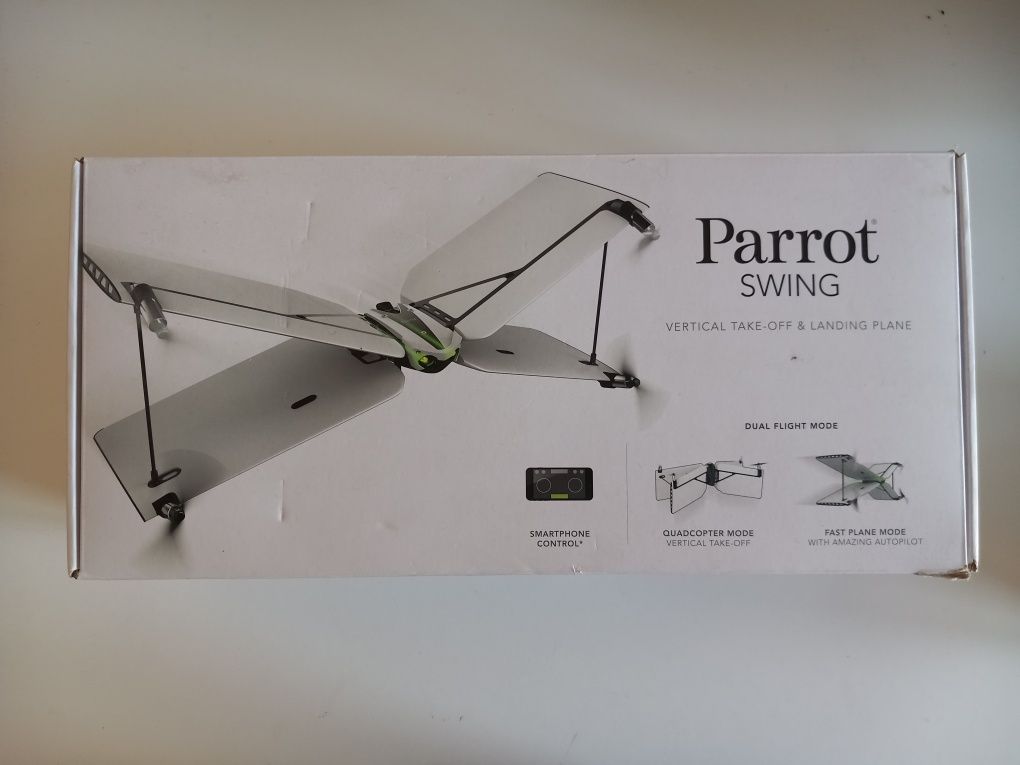 Drone Parrot Swing