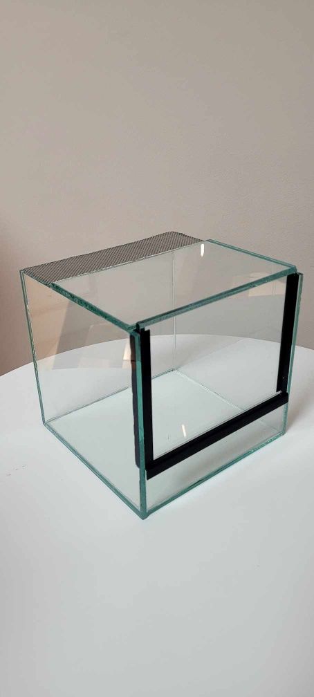 terrarium nowe, gilotyna