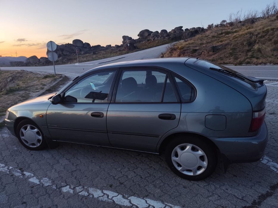 Toyota Corolla XLi hatchback ano 95