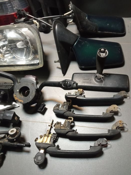 VW Golf 3 GT 1.6 alternator rozrusznik aparat lampy MFA wtryski luster