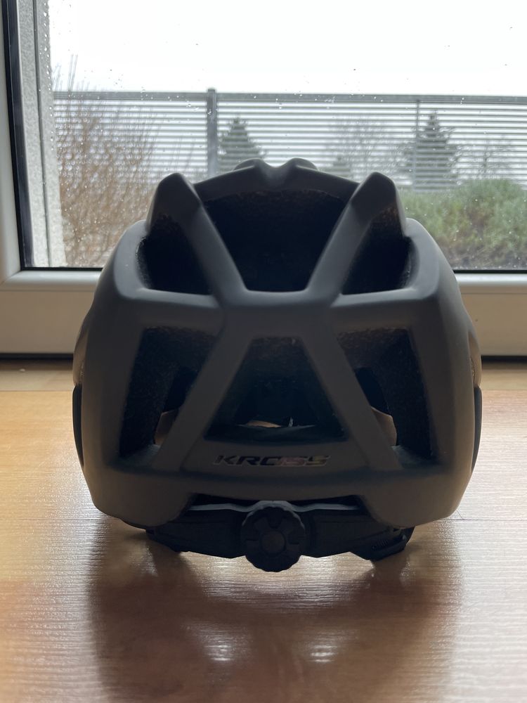 Kask rowerowy KROSS ATTIVO SZARY rozmiar M 271 g