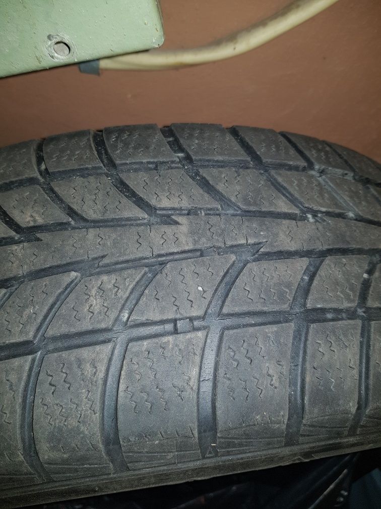 Зимові шини б/у 195/65 R 15