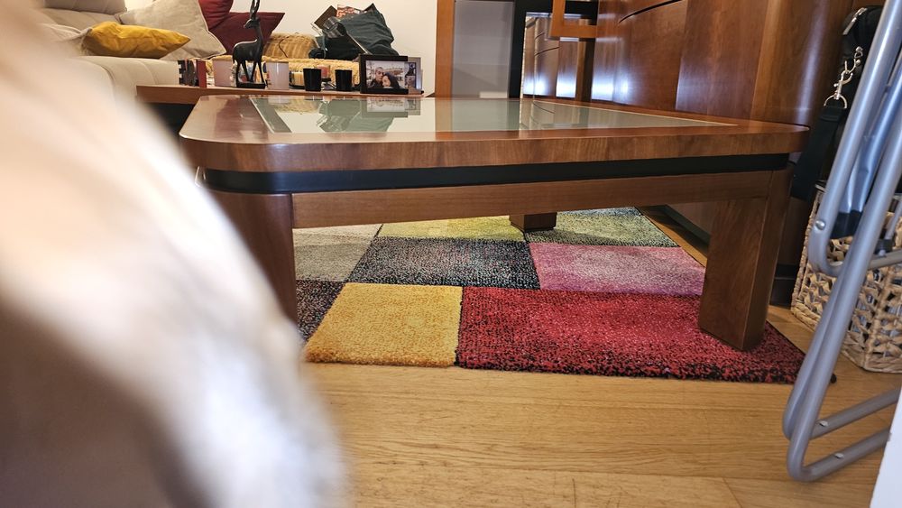 Mesa de centro com vidro  em cerejeira
