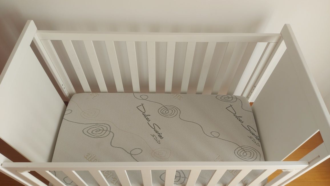 Berço bebé / Cama de grades + colchão viscoelástico