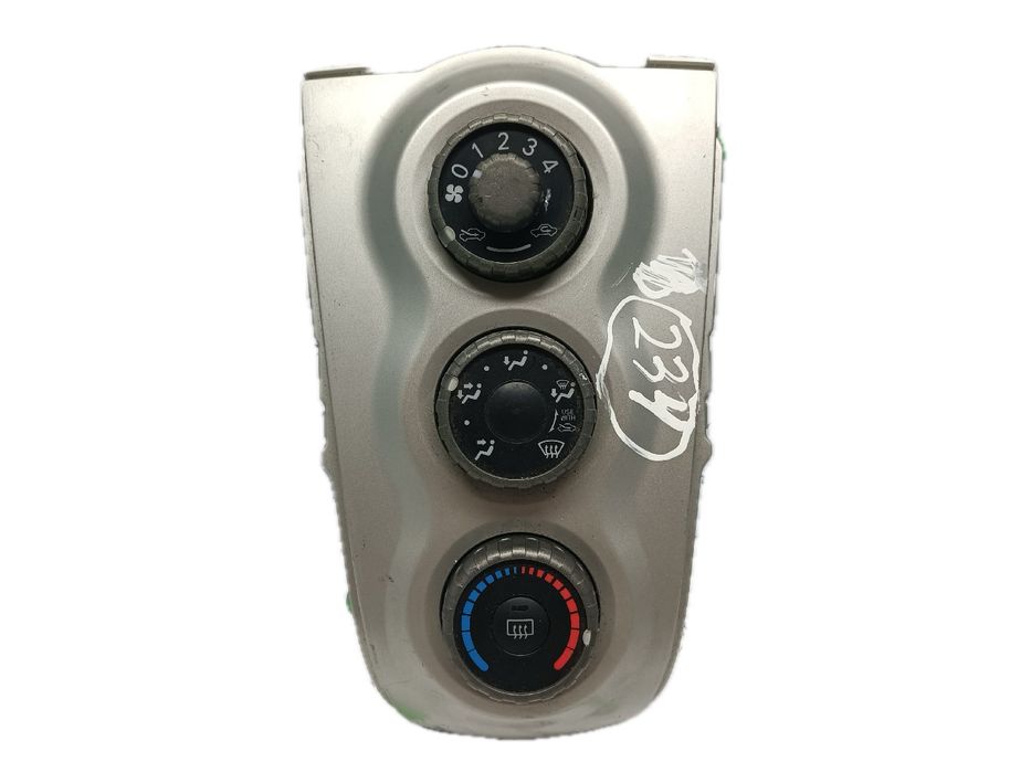 Comando chauffage / sofagem TOYOTA Yaris (_P9_)