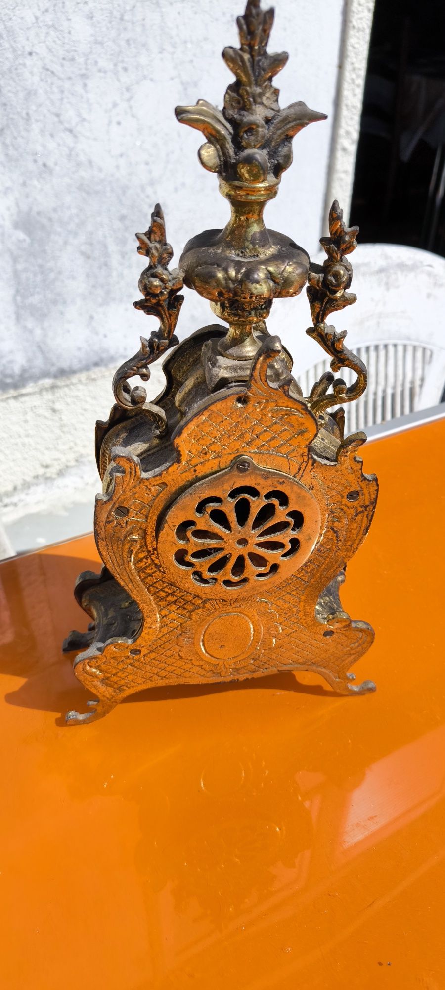 relógio antigo em cobre. Negociável