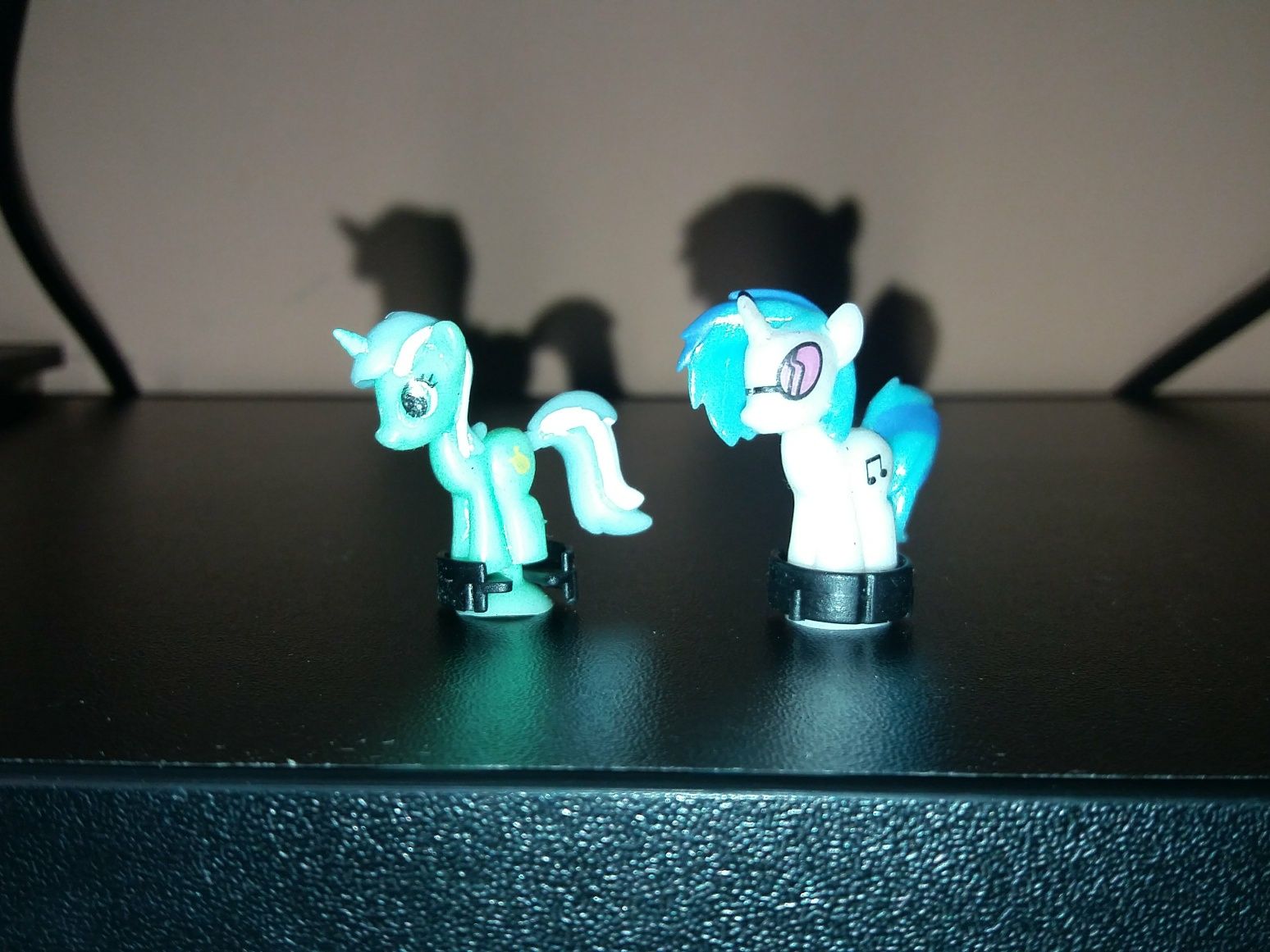 My Little Pony kucyk figurka Squishy Pops Stikeez NOWE Lyra DJ Pon-3