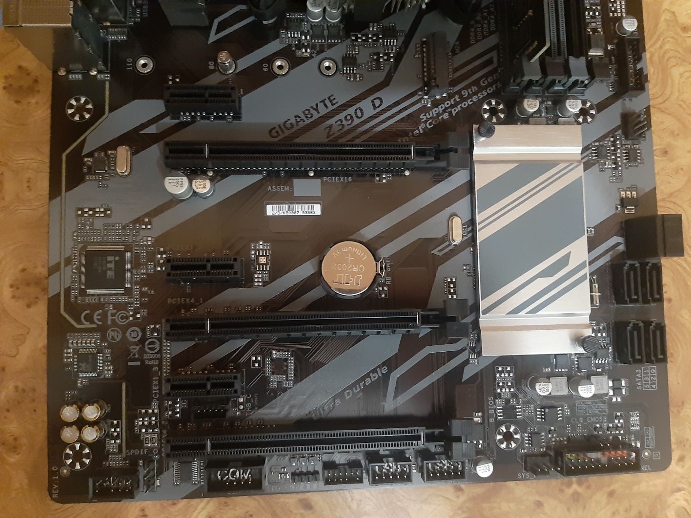 Gigabyte Z390 D (s1151v2, Intel Z390, PCI-Ex16)+I3 9100F+8Gb 3200