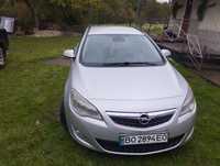 Продам Opel Astra j 1.7