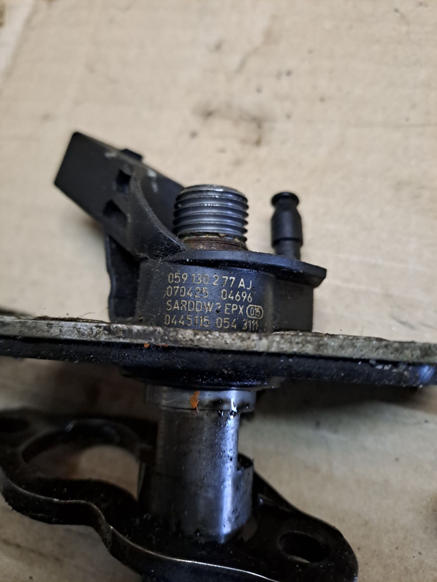 Wtryskiwacz wtrysk audi a6 c6 a4 b7 2.7 tdi