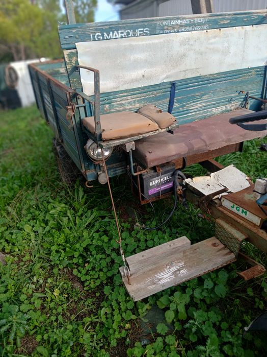 Motoenxada com reboque