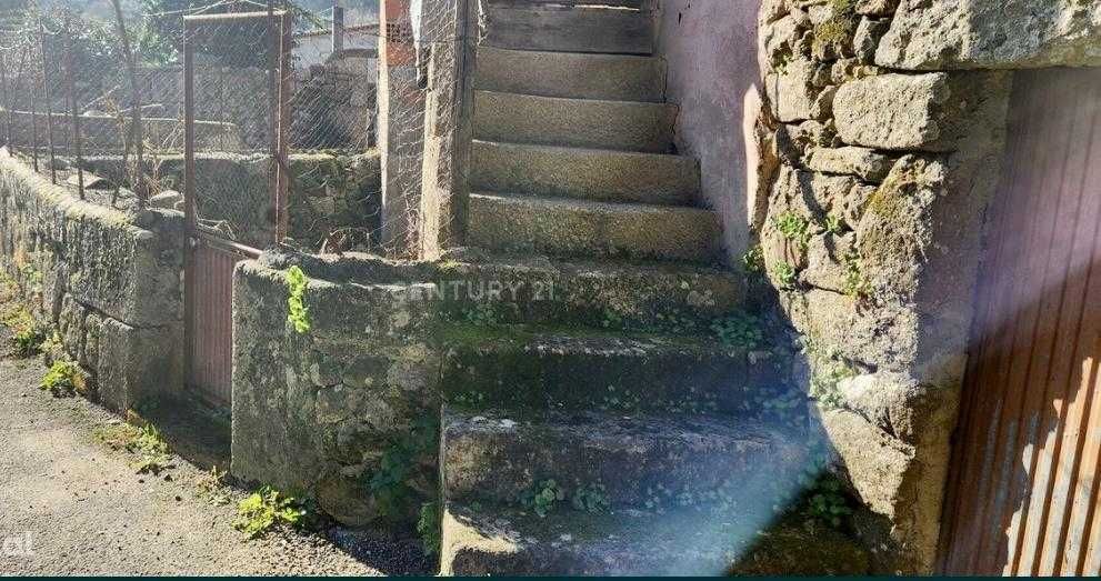 Casa antiga para recuperar