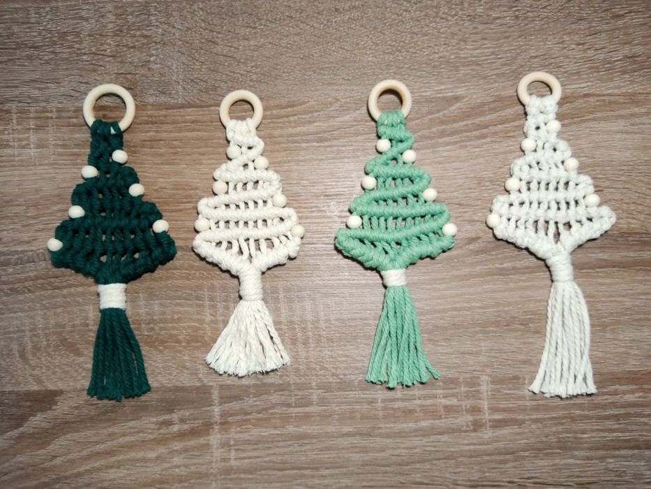 Іграшки на ялинку