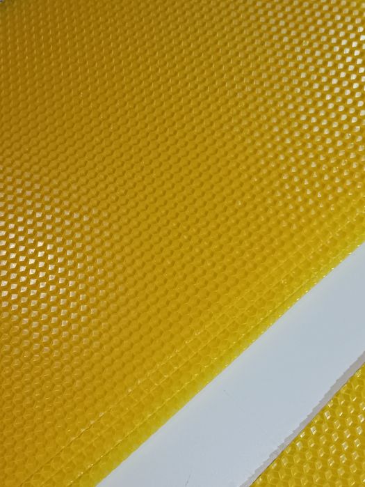 Przerób wosku na węzę węza pszzela