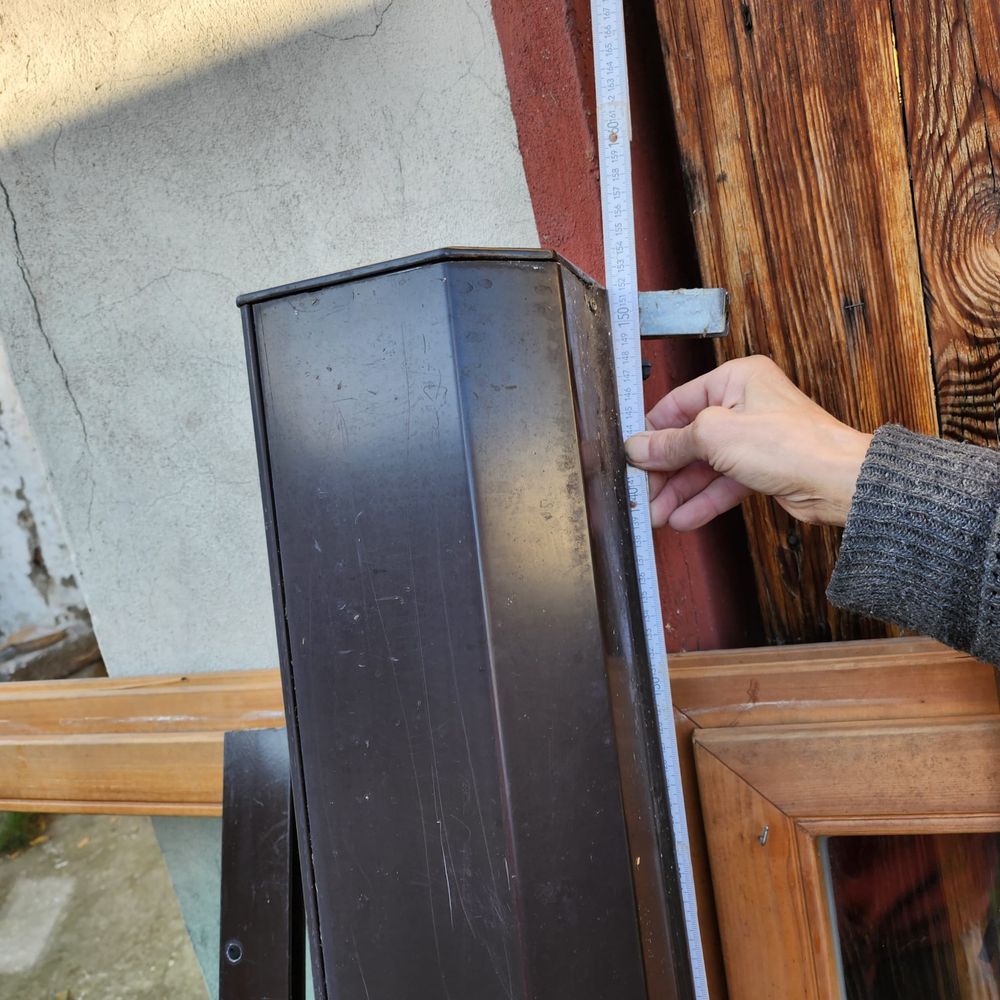 Okno drewniane z roleta elektryczna