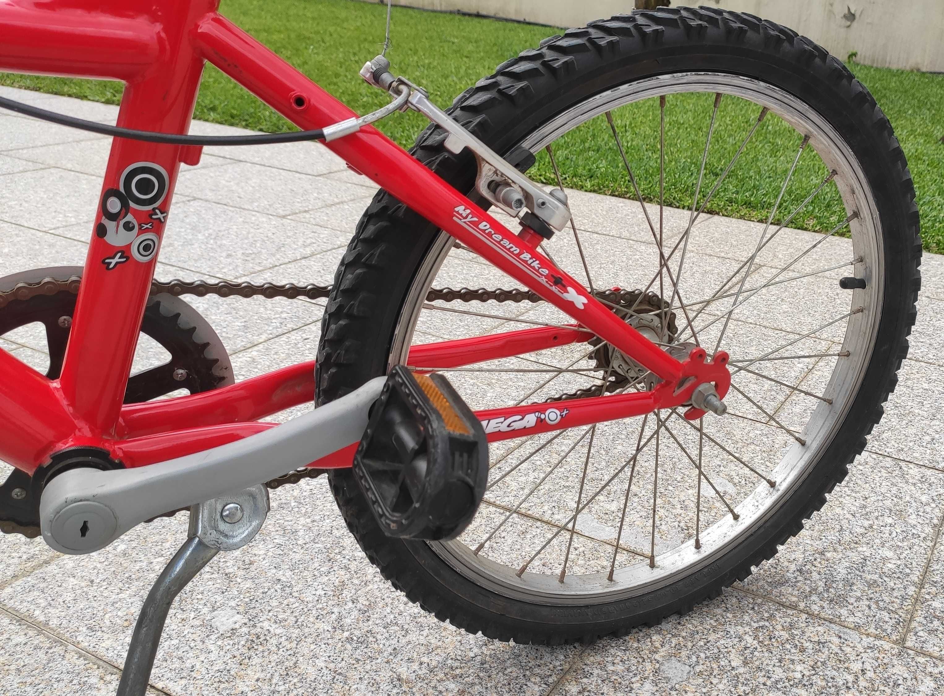 Bicicleta da marca MEGA