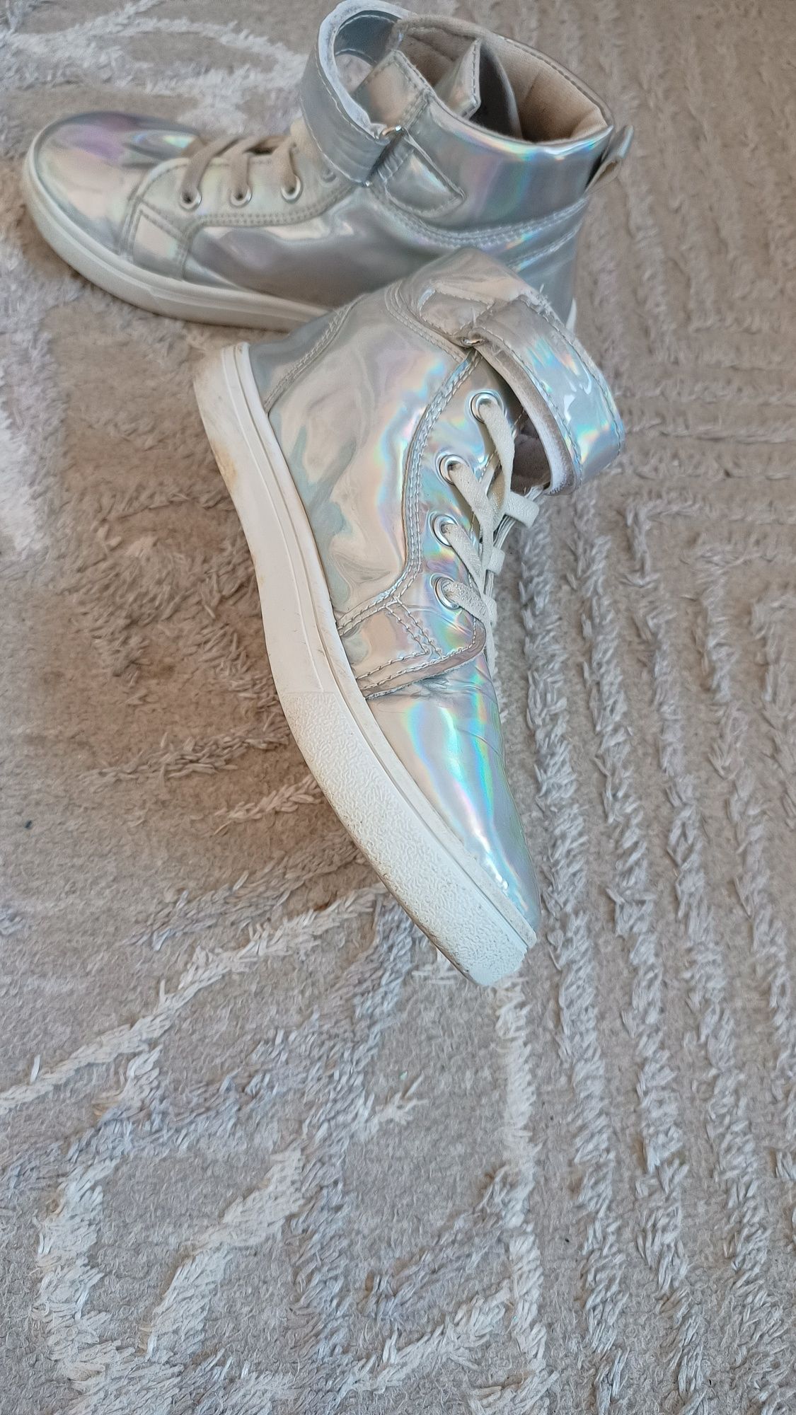 Buty adidasy hologramowe za kostkę rozm.33