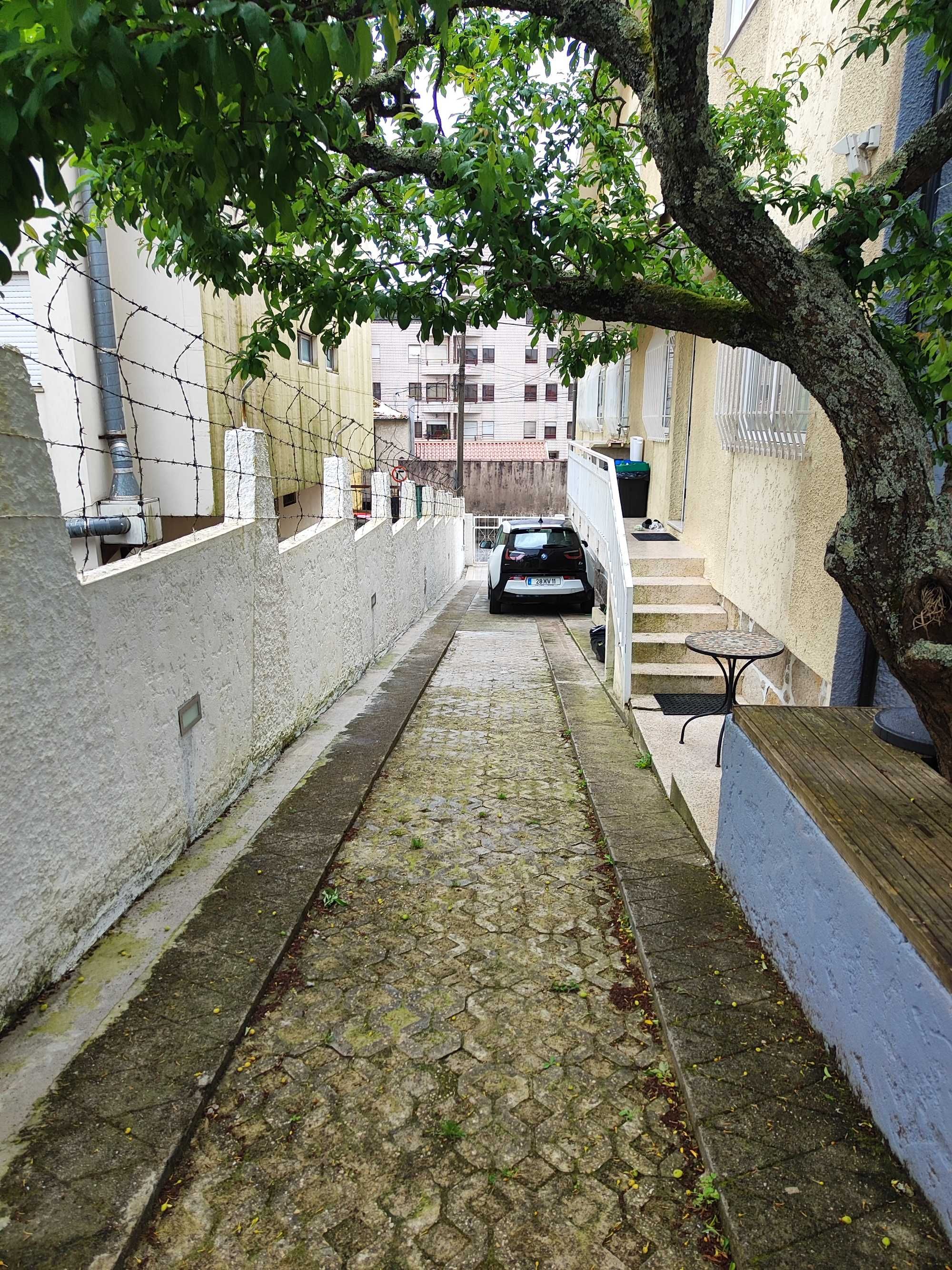 Disponibilidade 3 Suites. Em casa partilhada.